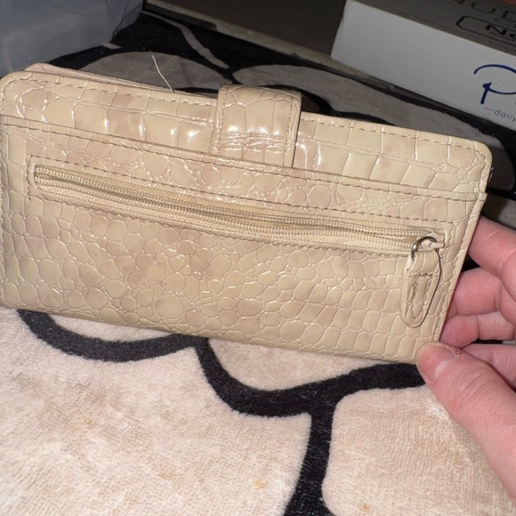 light beige faux crocodile long wallet with a  flap button closure - Picture 2 of 11